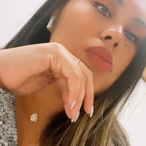 Meet your Posher, Karla